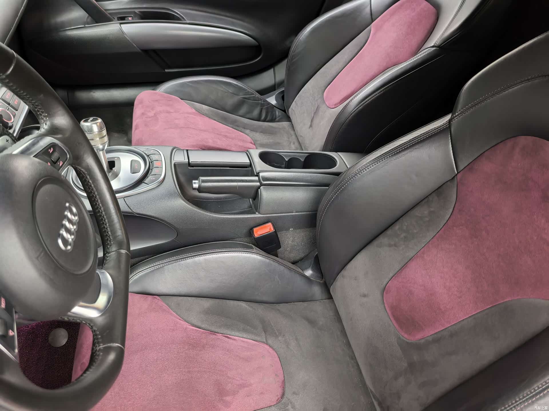 Audi TT, 2011 19
