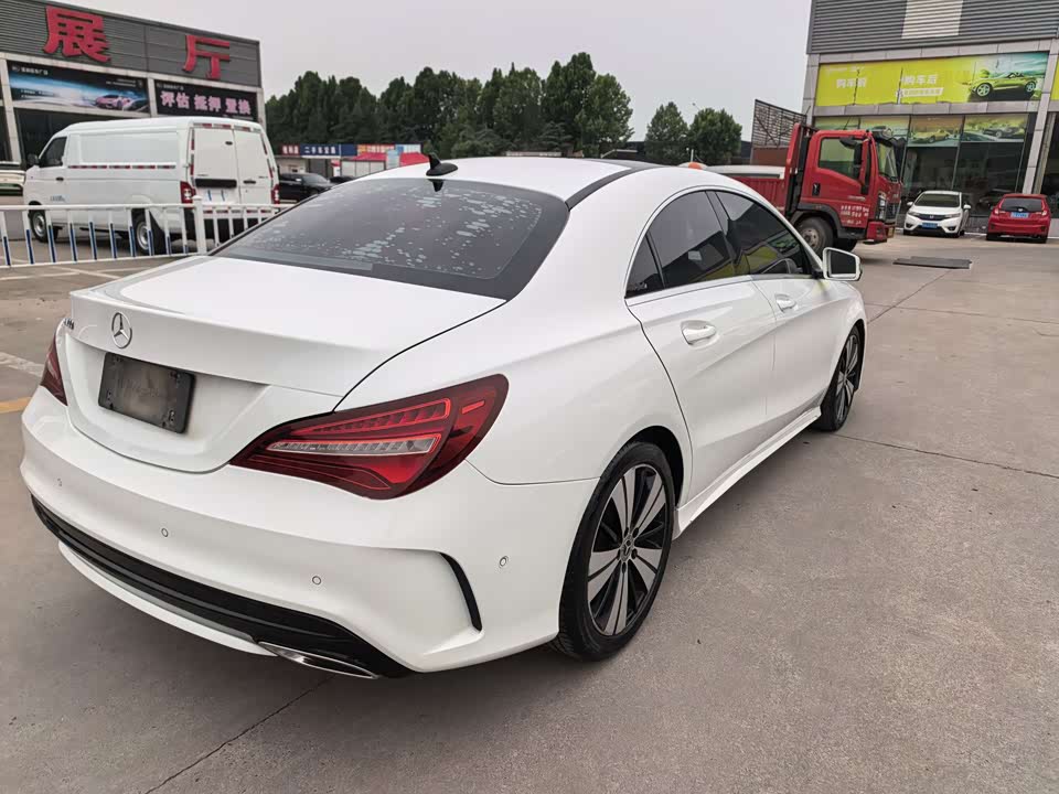 Mercedes-Benz CLA