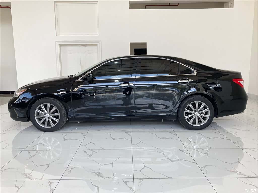 Lexus ES, 2008 4