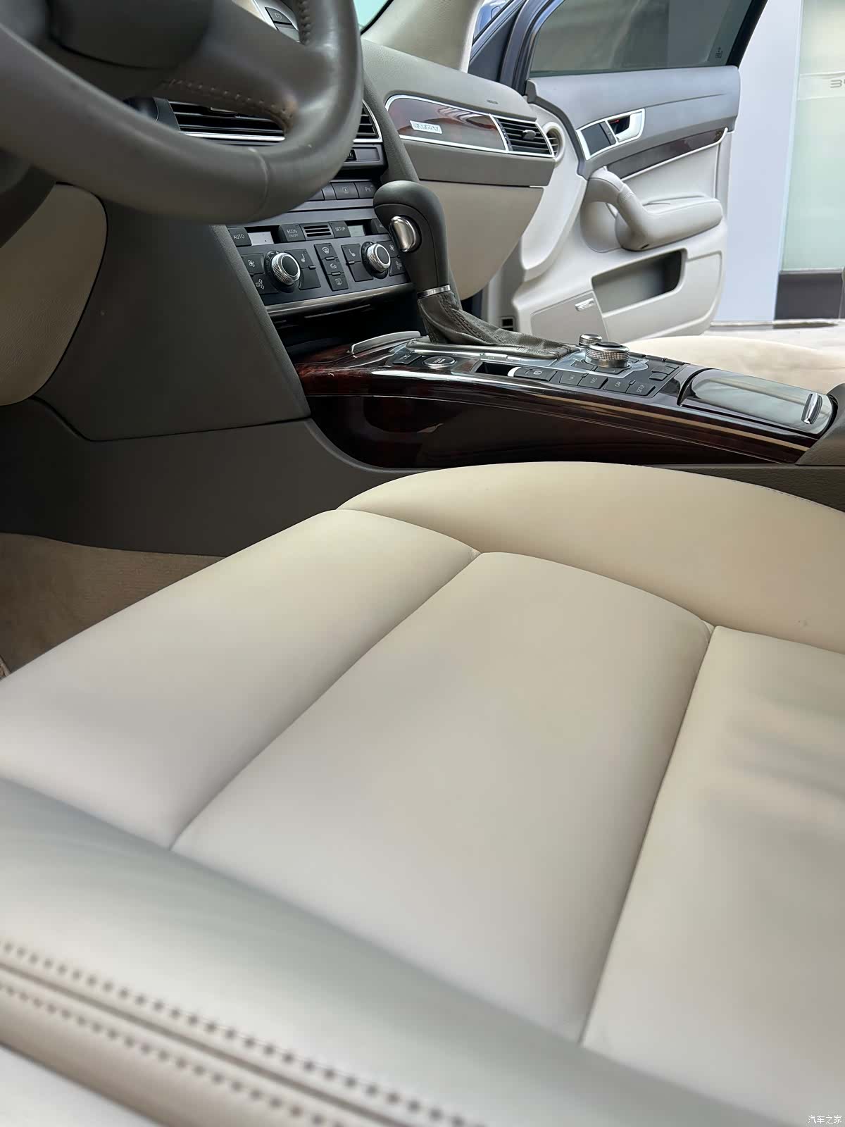 Audi A6L, 2009 9