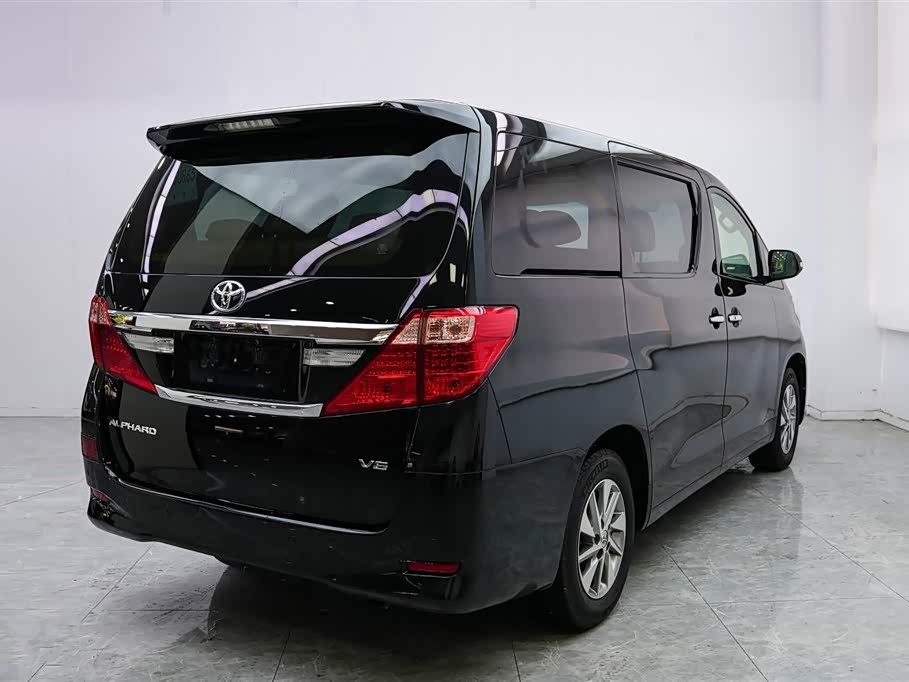 Toyota Elfa