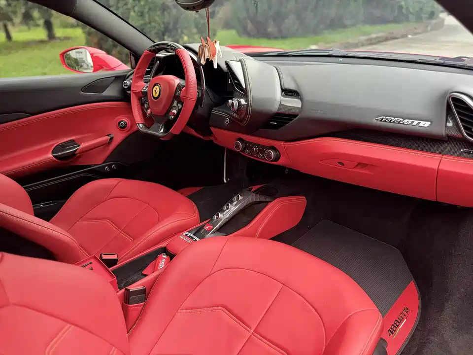 Ferrari 488