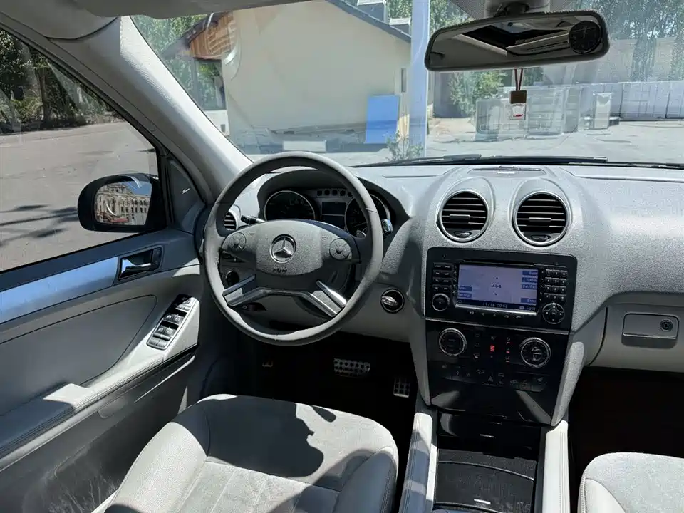 Mercedes-Benz M class