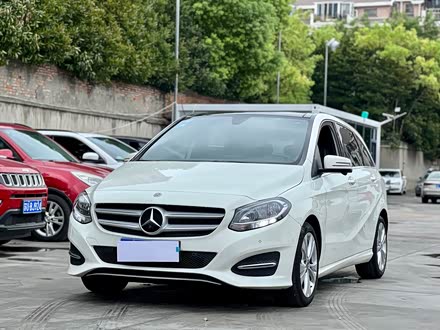 8万公里/2015-08/苏州/4年黄金会员奔驰a级(进口) 2015款 a 200 时尚