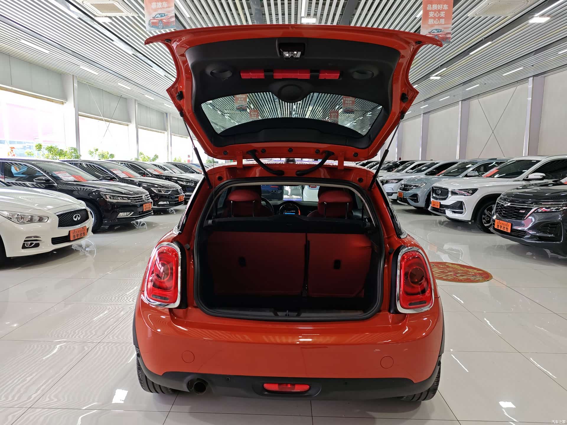 Mini ONE, 2018 13