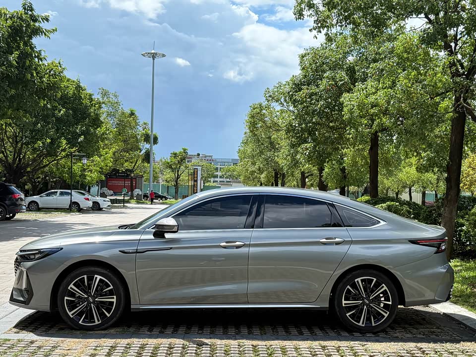 Chery Arrizo 8