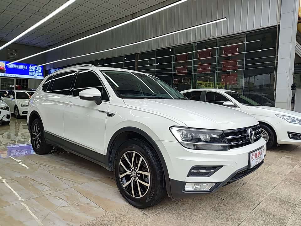 Volkswagen Tiguan L Volkswagen Tiguan L