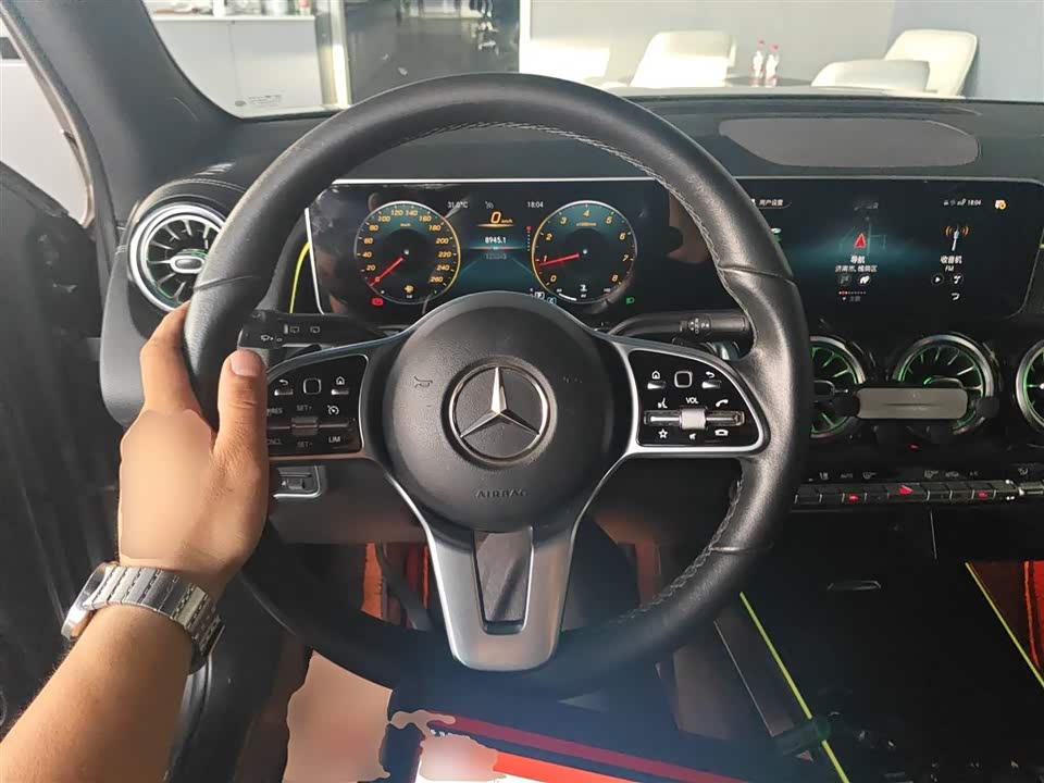 Mercedes-Benz GLB Mercedes-Benz GLB