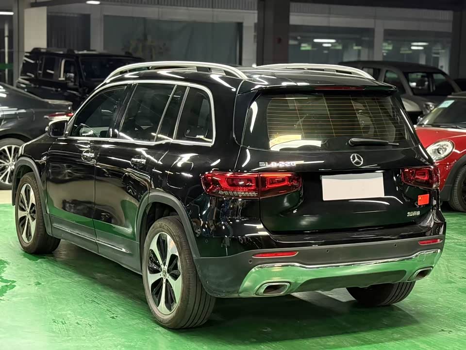 Mercedes-Benz GLB Mercedes-Benz GLB