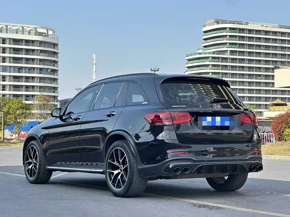 Mercedes-Benz GLC AMG