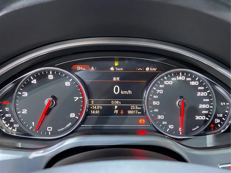 奥迪a8 2014款 a8l 45 tfsi quattro豪华型