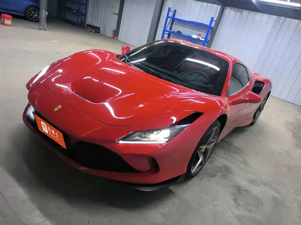 Ferrari F8