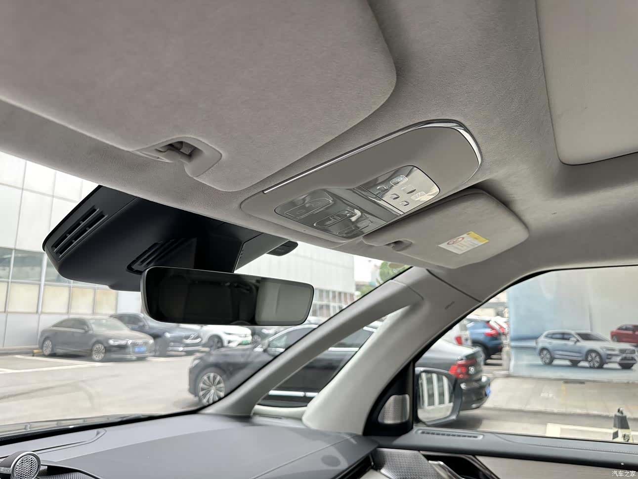Volvo EM90, 2024 7