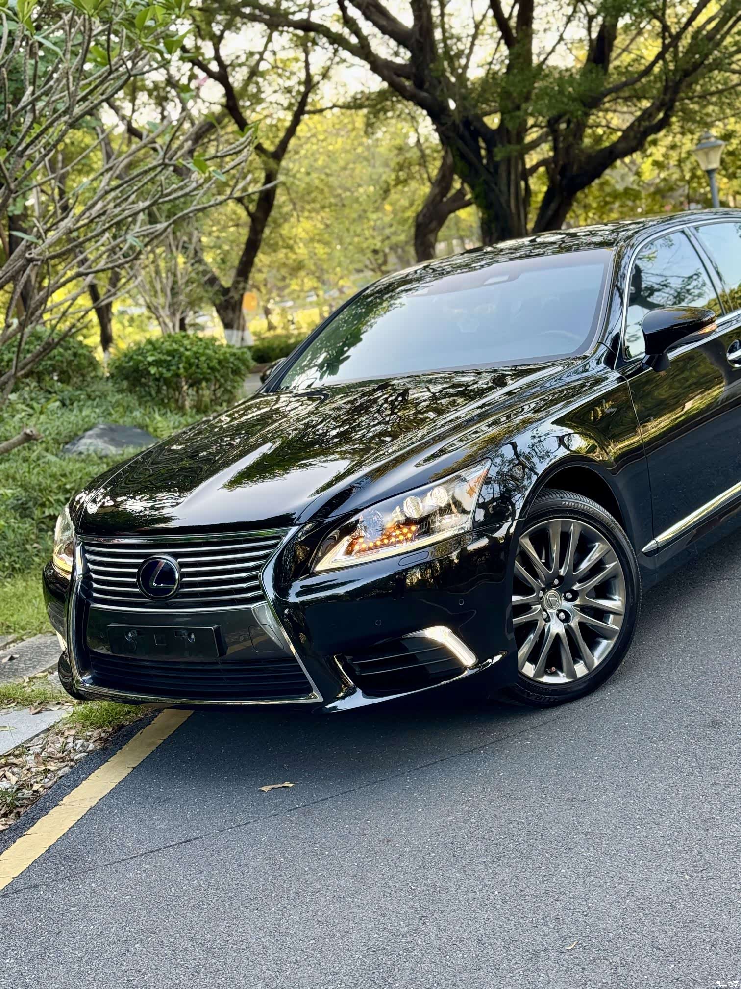 Lexus LS, 2013 4