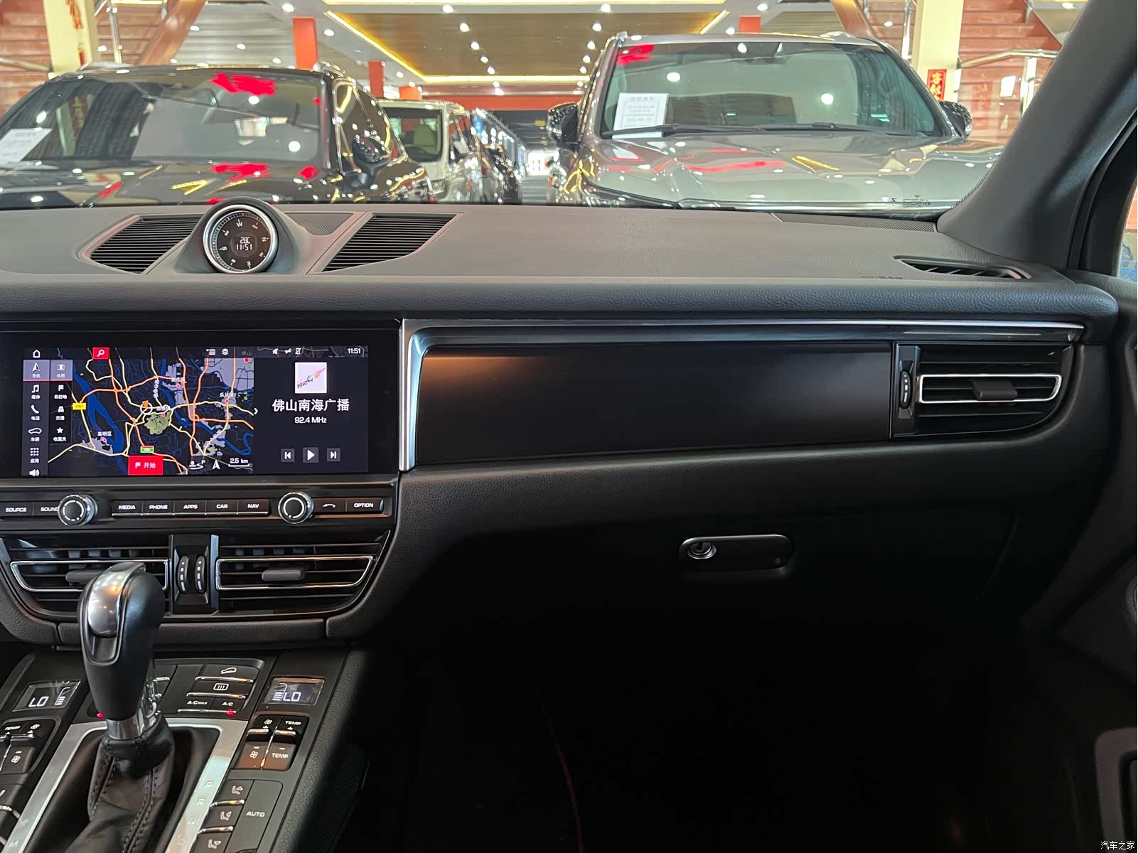 Porsche Macan, 2020 10