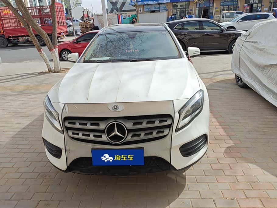 Mercedes-Benz GLA
