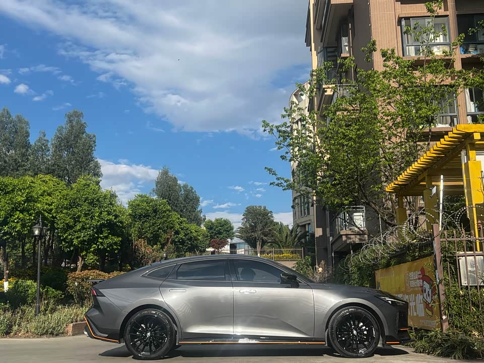 Changan UNI-V