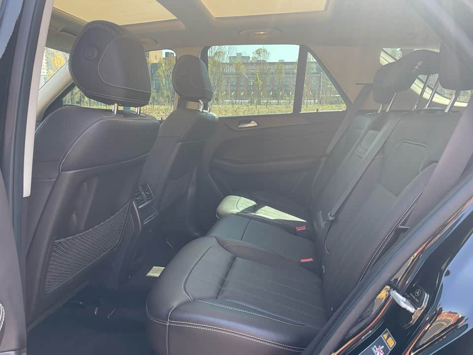 Mercedes-Benz GLE Mercedes-Benz GLE