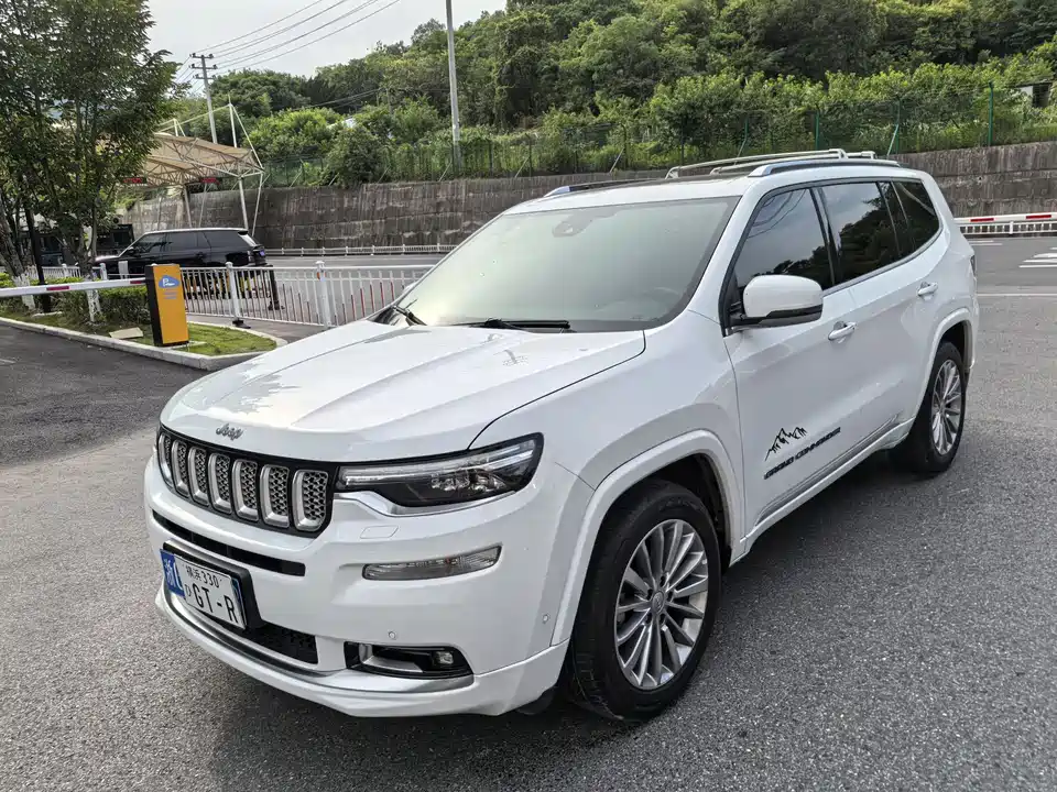 Jeep Grand Commander