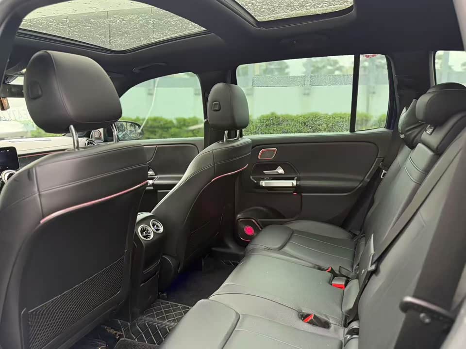 Mercedes-Benz GLB Mercedes-Benz GLB