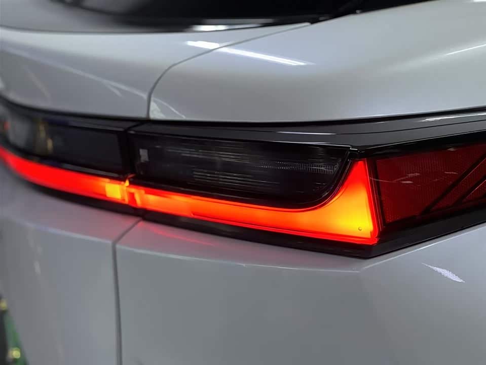 Lexus RZ