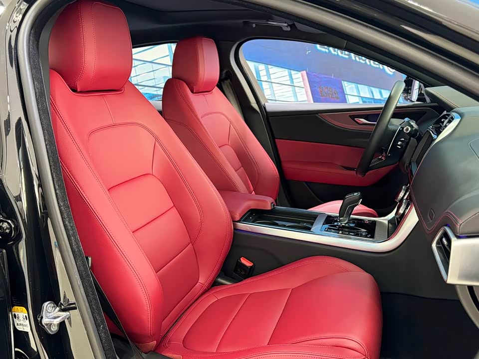 Jaguar XEL Jaguar XEL