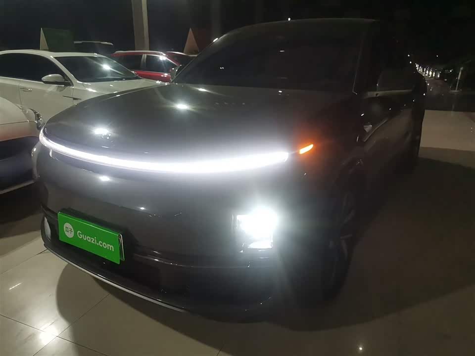 Li Auto Ideal L8