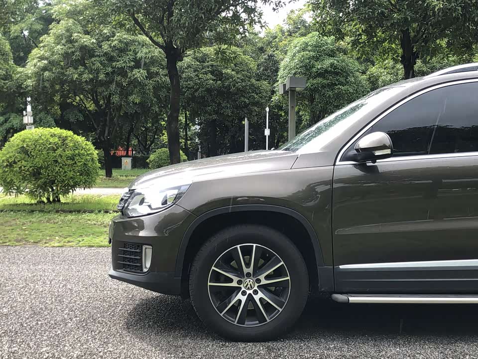 Volkswagen Tiguan Volkswagen Tiguan