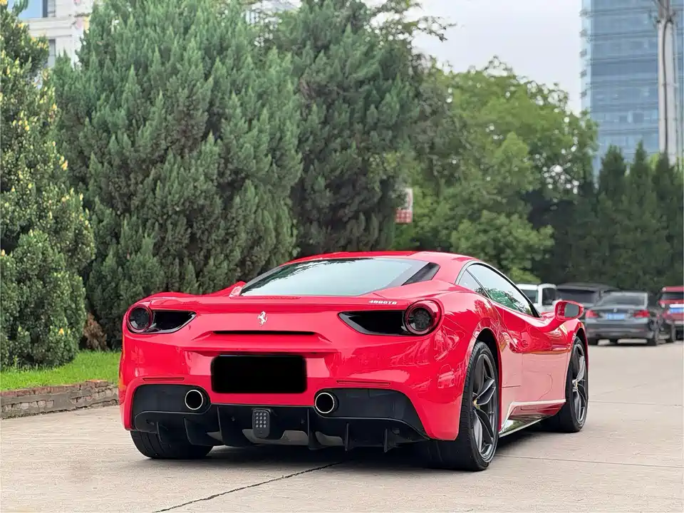 Ferrari 488
