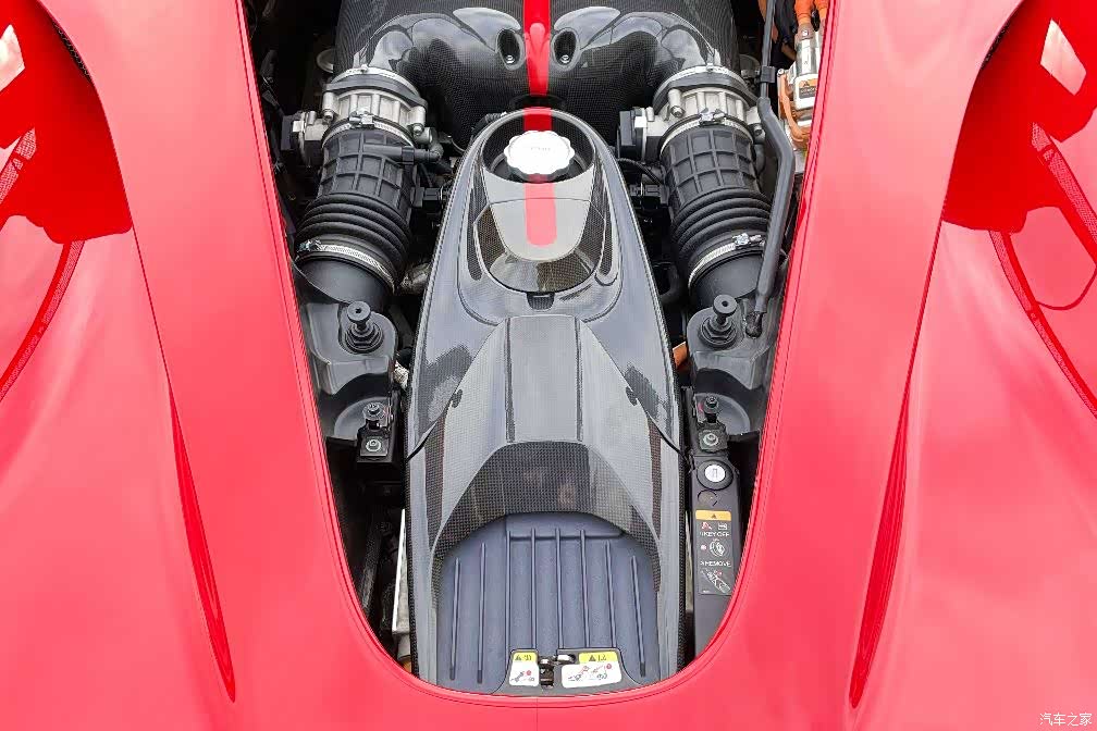 Ferrari LaFerrari, 2016 10