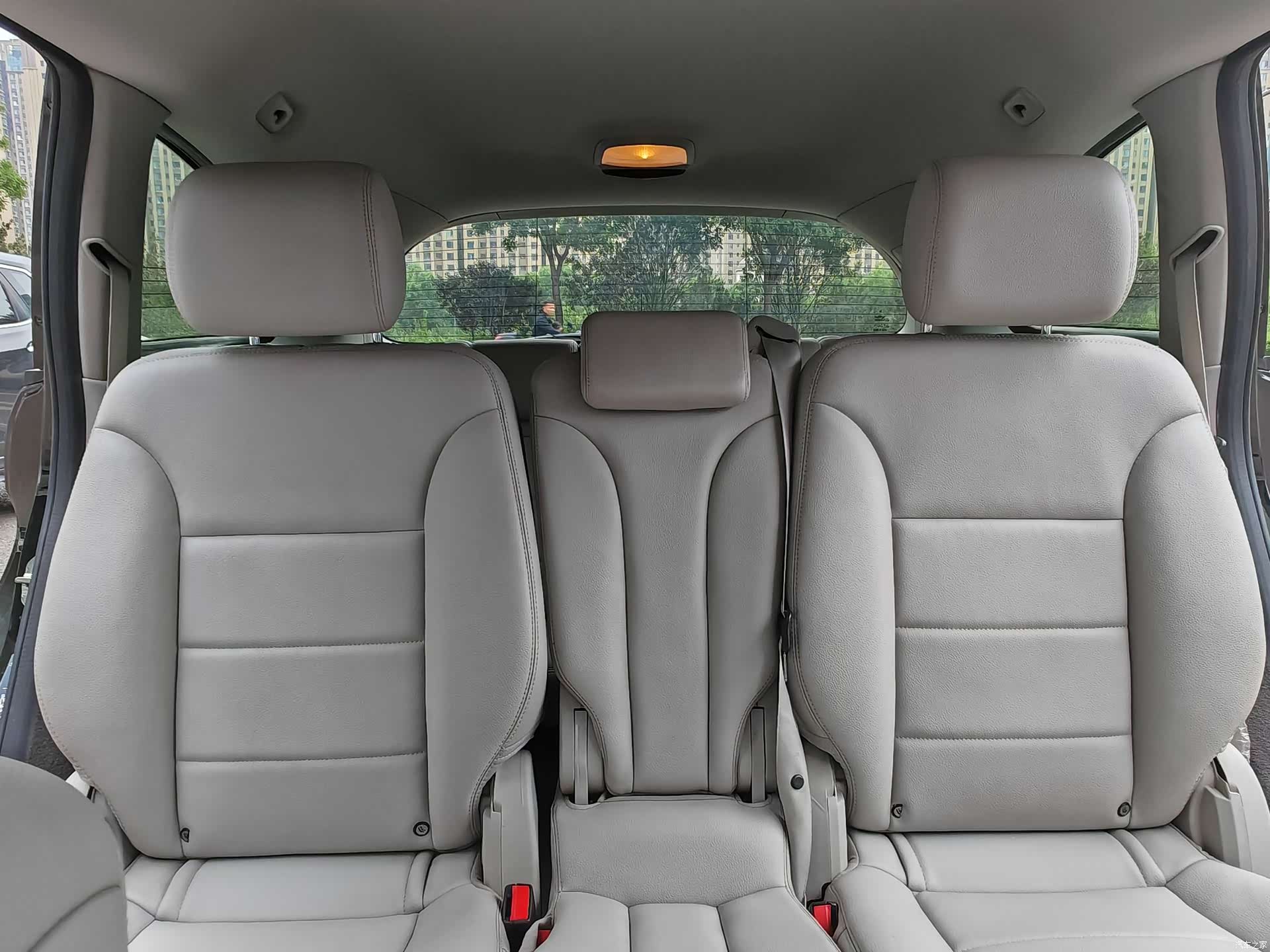 Mercedes-Benz R-Class, 2012 29