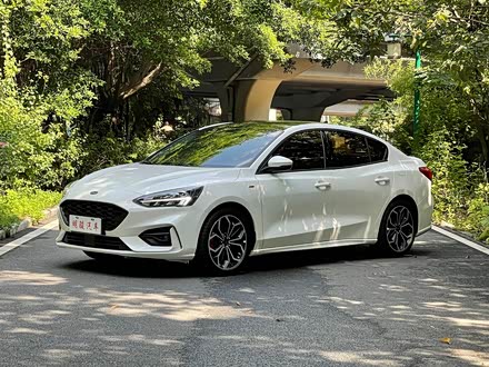 福克斯 2020款 三厢 ecoboost 180 自动st line