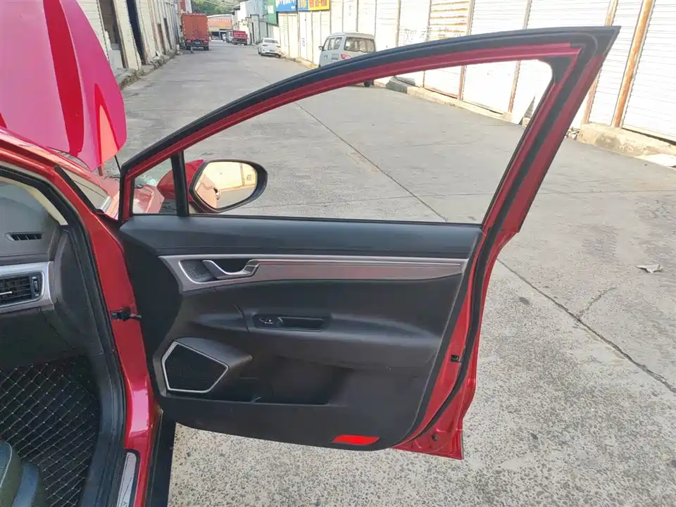 Geely Emgrand GS