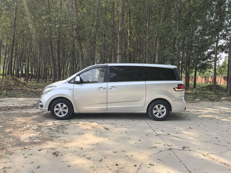 MAXUS Chase G10 MAXUS Chase G10