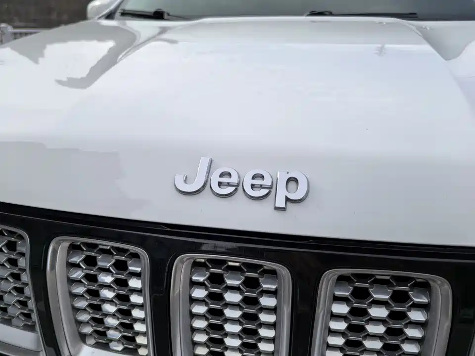 Jeep Grand Commander