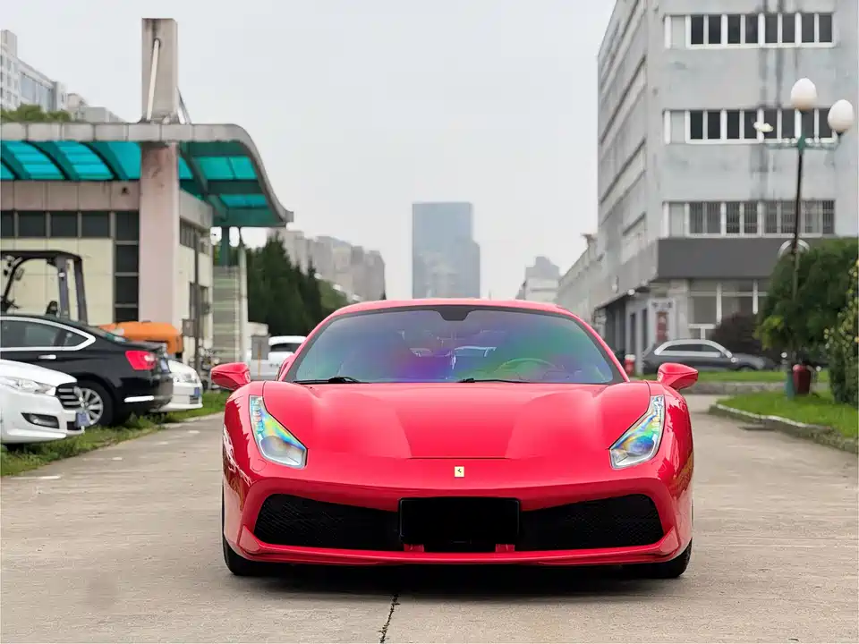 Ferrari 488