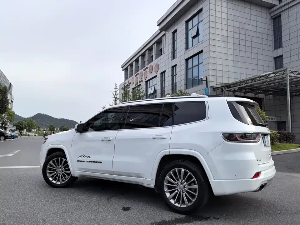 Jeep Grand Commander