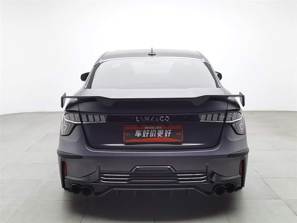 Lynk & Co 03