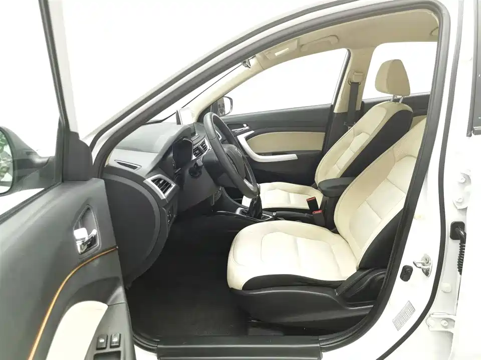 Changan Yuexiang V7