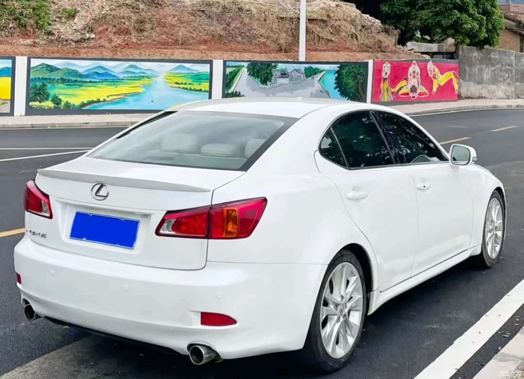 Lexus IS, 2009 6