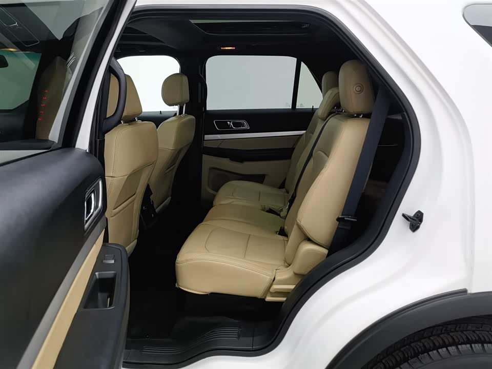 Ford Explorer Ford Explorer