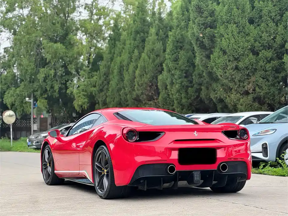 Ferrari 488