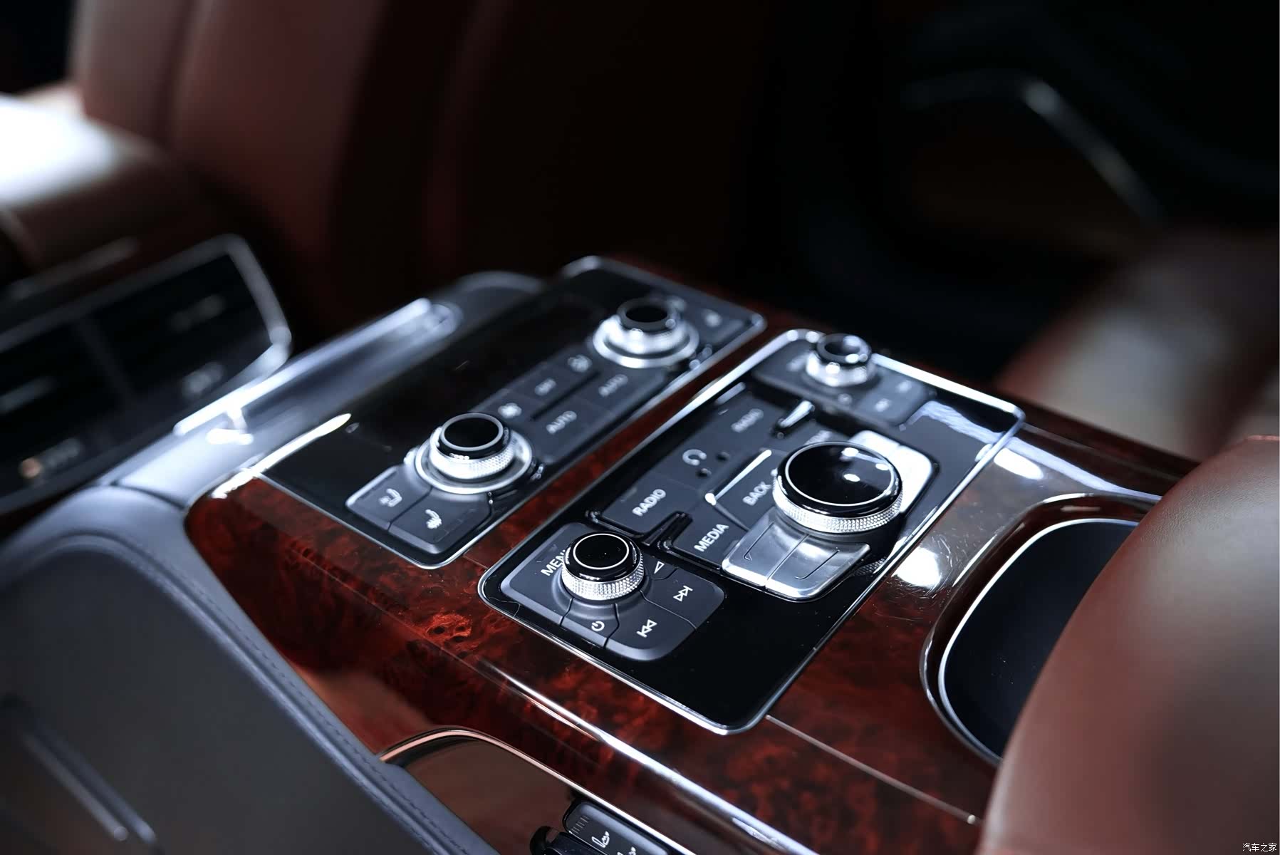 Audi A8L, 2016 25