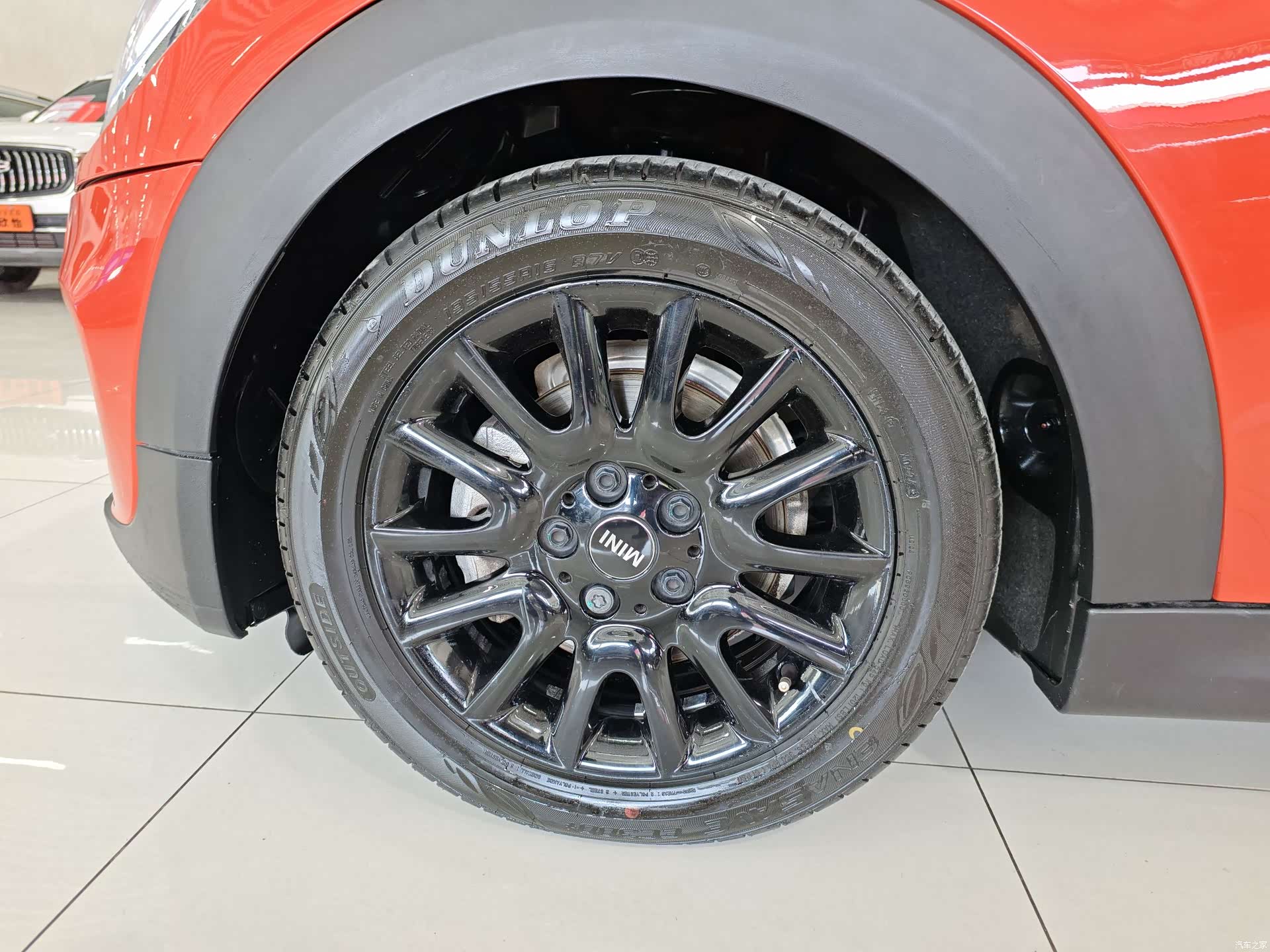 Mini ONE, 2018 14
