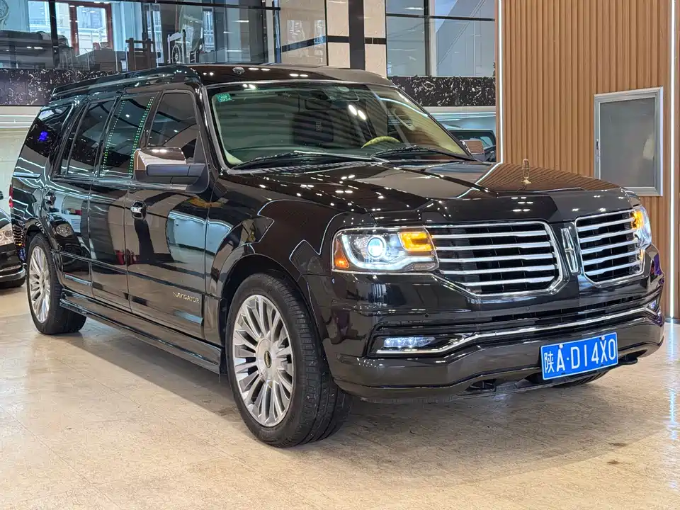 Lincoln Navigator