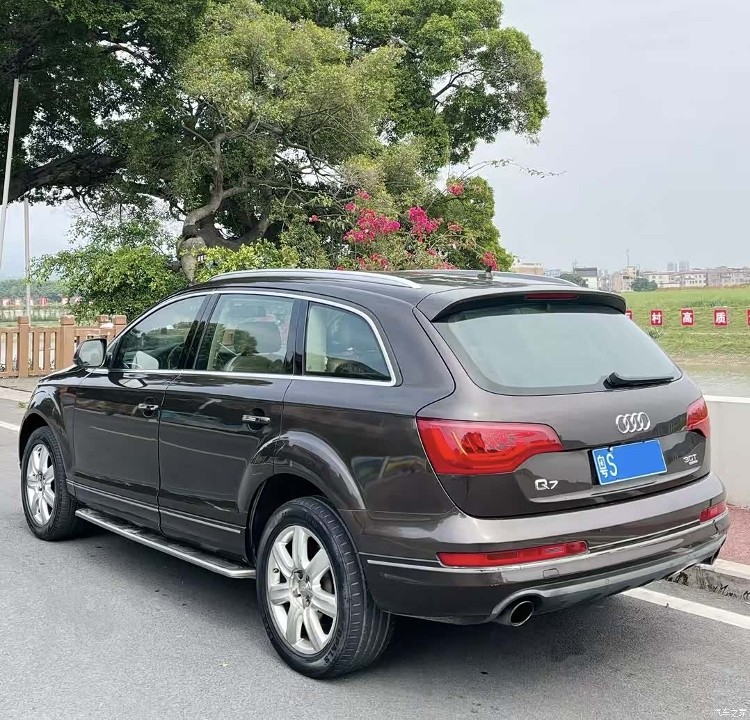 Audi Q7, 2010 6