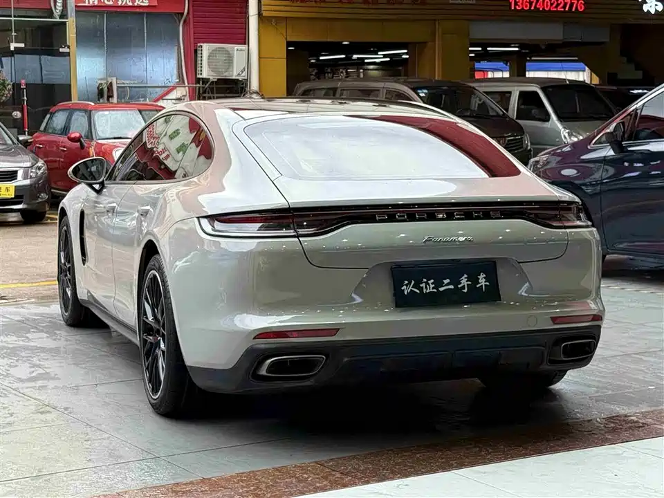 Porsche Panamera