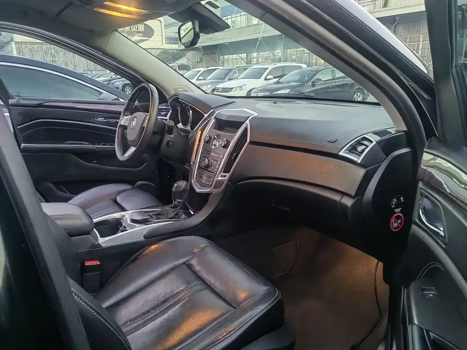 Cadillac SRX