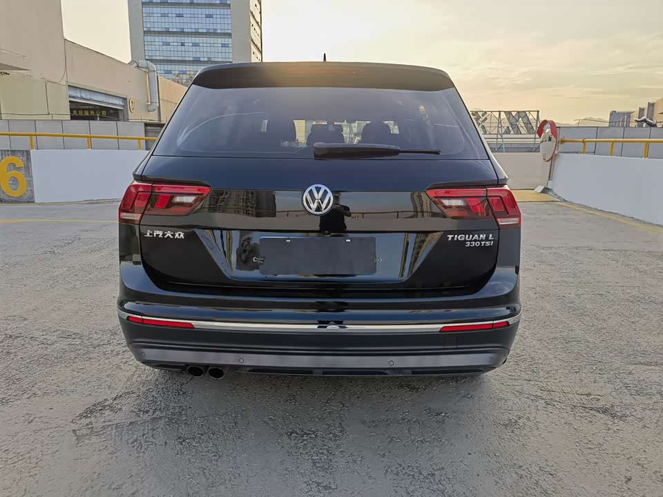Volkswagen Tiguan L