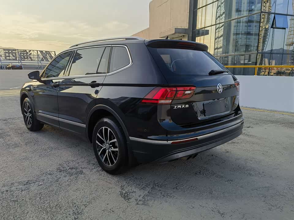 Volkswagen Tiguan L